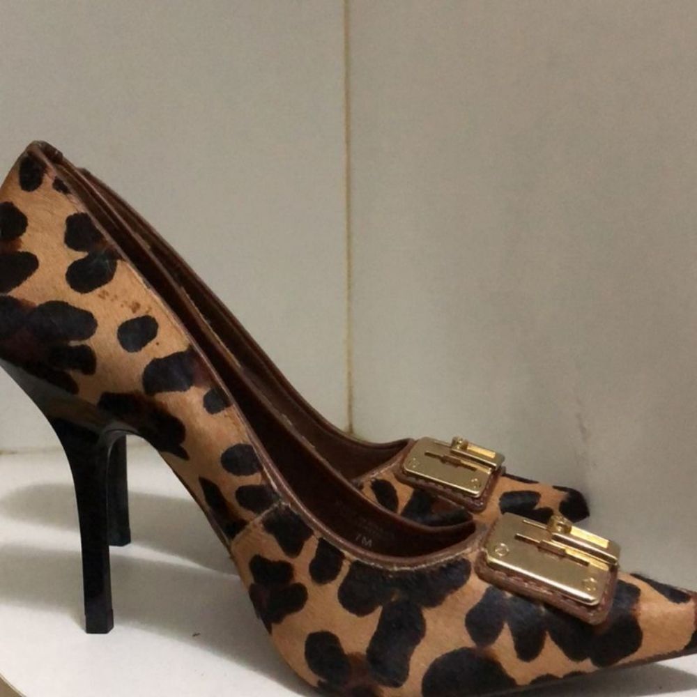 Tory Burch Designer Celina Leopard Animal Print Heels Pump Gold Logo 7 - Picture 2 of 11